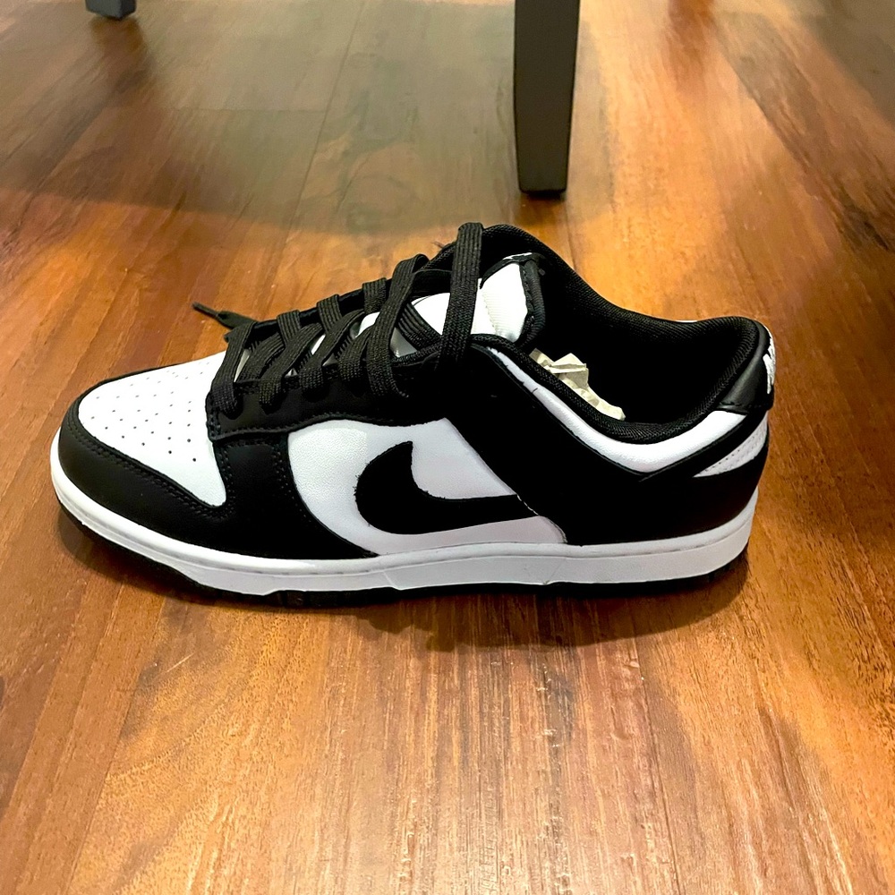 ✨New✨ Men’s Nike Dunk Low Retro Shoes